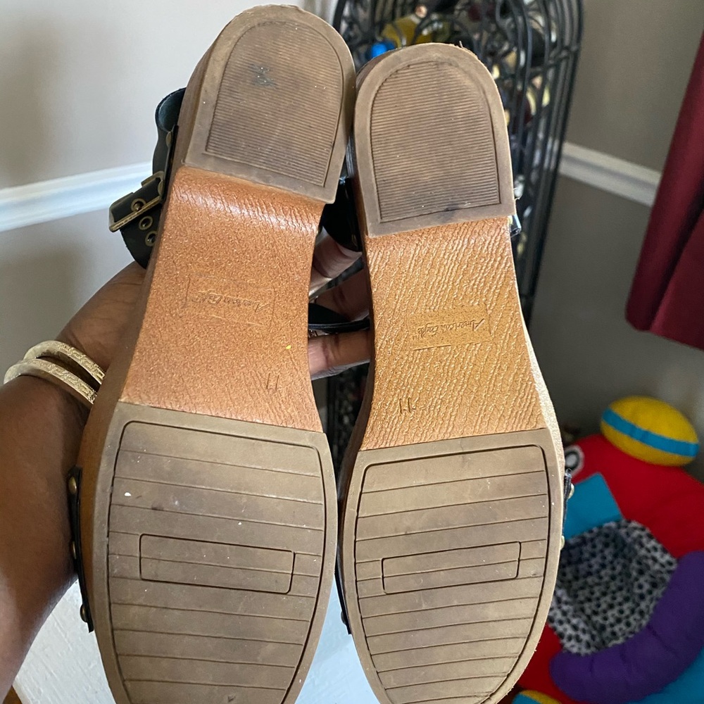 Wooden like sandals